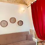 Nonna Veronica, Vicino Al Mare Di Ugento 住宿加早餐酒店 3*