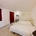 Nonna Veronica, Vicino Al Mare Di Ugento Bed & Breakfast 3*