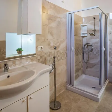 Bed & Breakfast Nonna Veronica, Dimora Vicino Al Mare Di Ugento 3*
