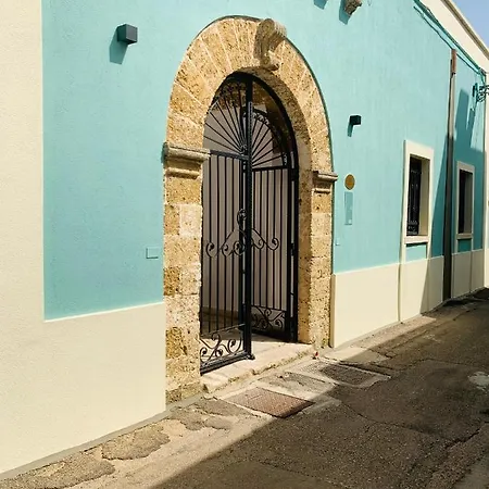Nonna Veronica, B&B vicino al mare di Ugento 3* Gemini (Apulia)