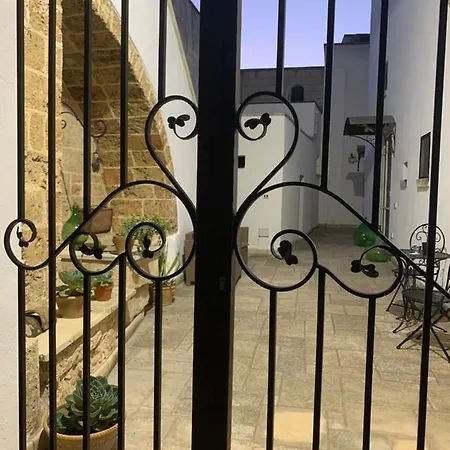 Nonna Veronica, Dimora Vicino Al Mare Di Ugento فندق مبيت وإفطار 3*