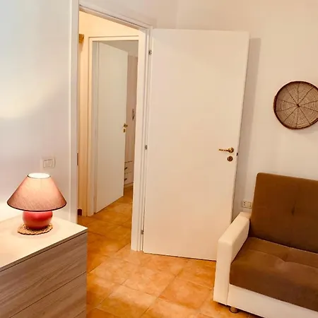 Bed & Breakfast Nonna Veronica, Dimora Vicino Al Mare Di Ugento Gemini (Apulia)