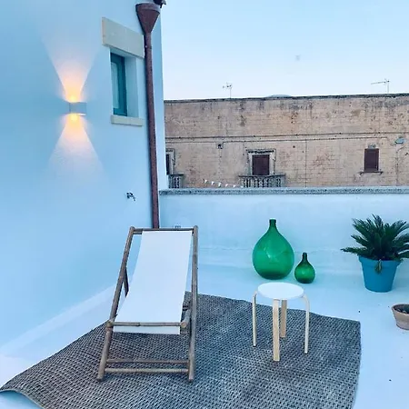 Nonna Veronica, Dimora Vicino Al Mare Di Ugento فندق مبيت وإفطار 3*