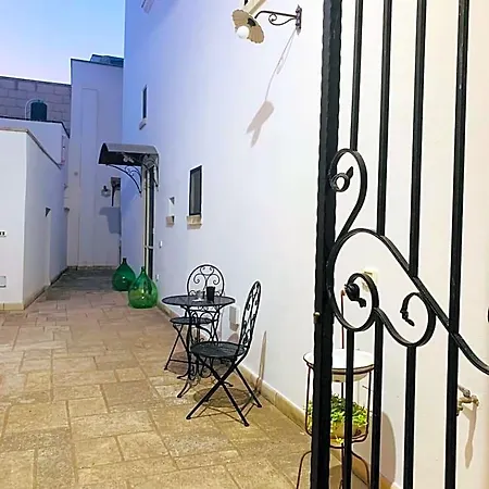 Bed & Breakfast Nonna Veronica, Dimora Vicino Al Mare Di Ugento Gemini (Apulia)