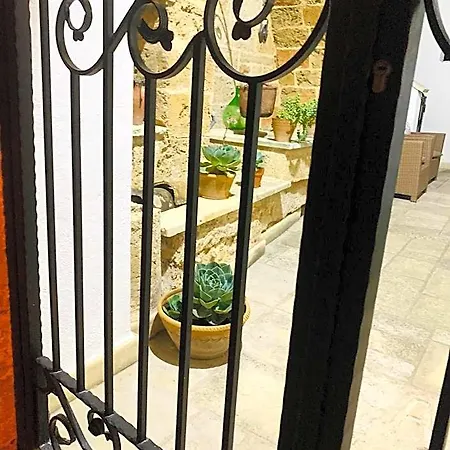 Nonna Veronica, Dimora Vicino Al Mare Di Ugento فندق مبيت وإفطار